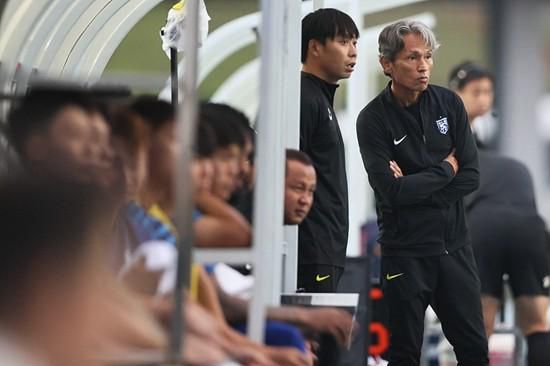 本赛季哈维的计划中没有他，频繁的伤病正在压垮他。